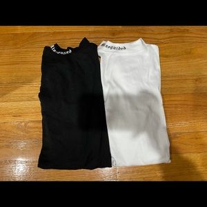 Set of 2 long sleeve bodysuits